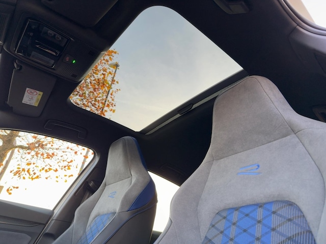 Volkswagen Golf Akra Pano Navi HarmanKardon