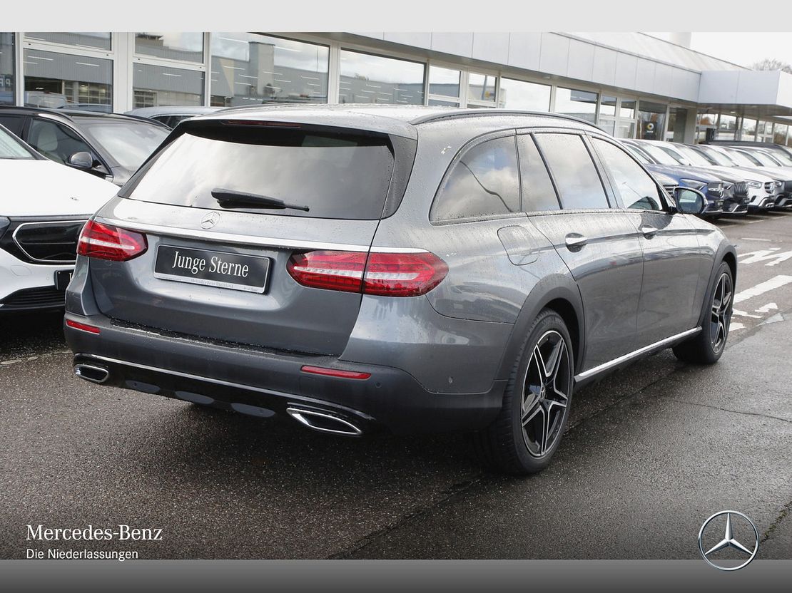 Mercedes-Benz E 400 4MATIC E 400 d Estate