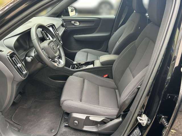 Volvo XC40 Core Recharge