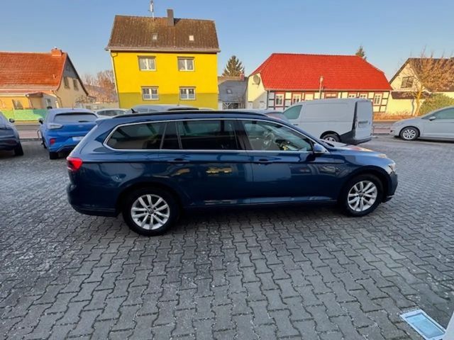 Volkswagen Passat 1.5 TSI Business DSG Variant