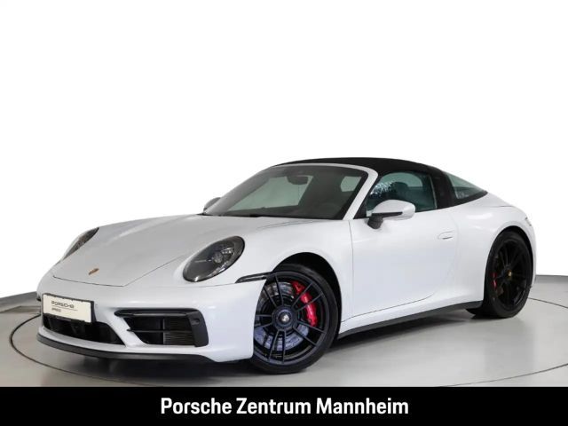 Porsche 911 4 Coupé GTS Targa