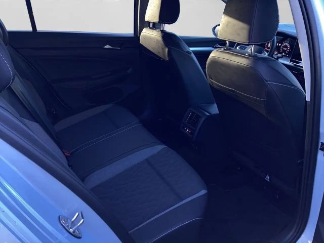 Volkswagen Golf 1.5 TSI Variant