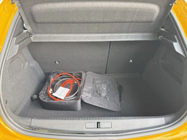 Peugeot E-208 Active Pack