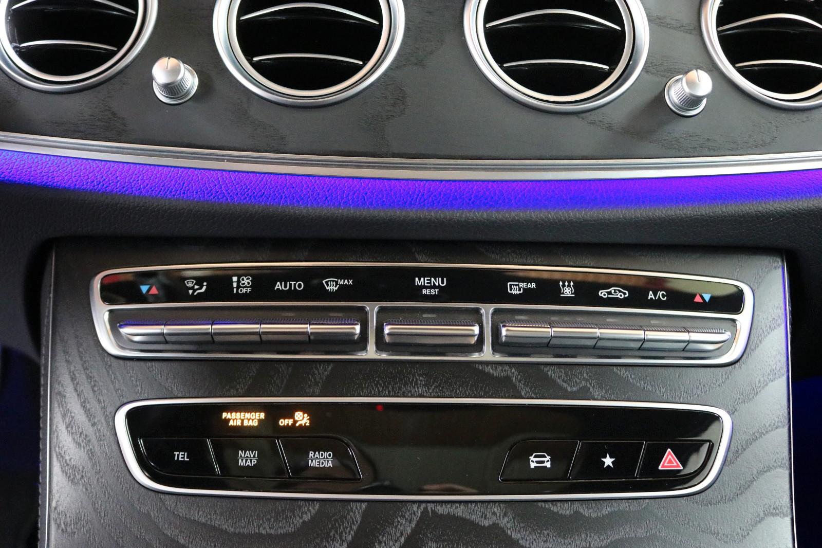 Mercedes-Benz E 300 4MATIC E 300 de Sedan