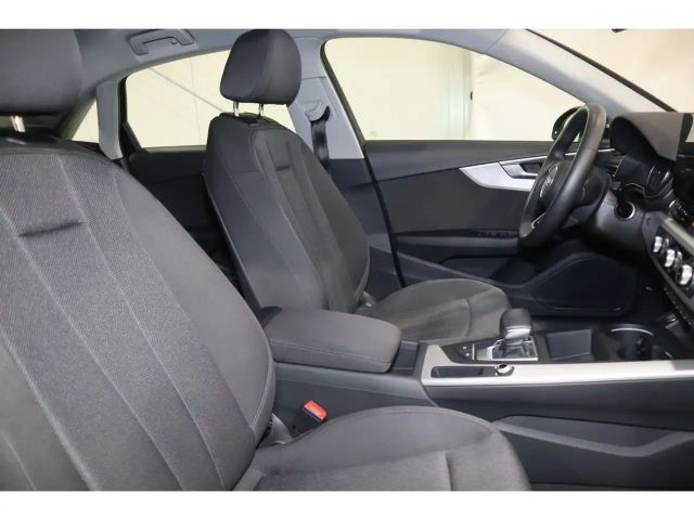 Audi A4 35 TFSI Sedan