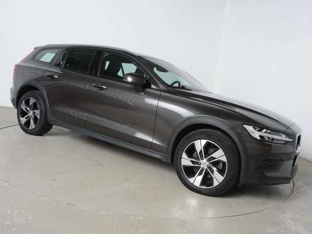 Volvo V60 Cross Country AWD Plus
