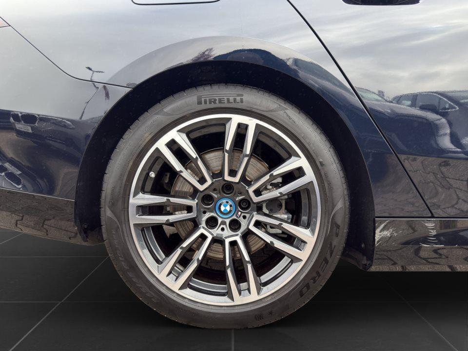 BMW i5 Sedan eDrive40