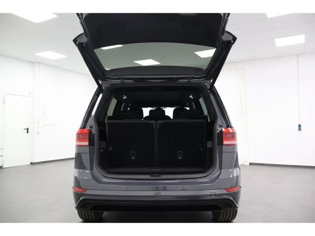 Volkswagen Touran 1.5 TSI DSG R-Line