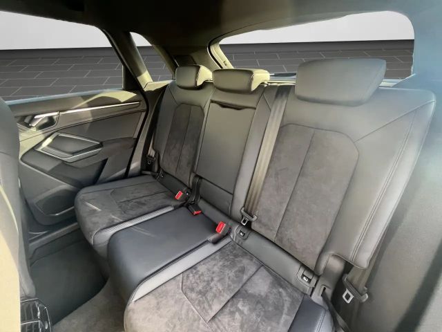 Audi RS Q3 S-Tronic