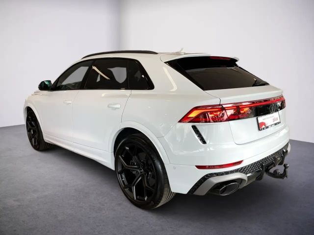 Audi RS Q8 Performance Quattro