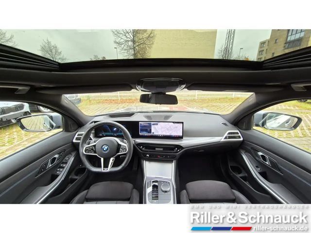 BMW 330 330e M-Sport Touring