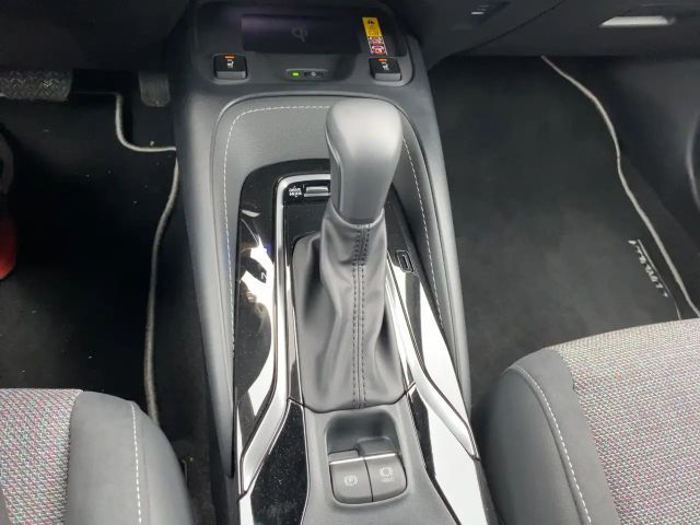 Toyota Corolla 2.0Teamplayer wenig KM*junger Gebrauchter