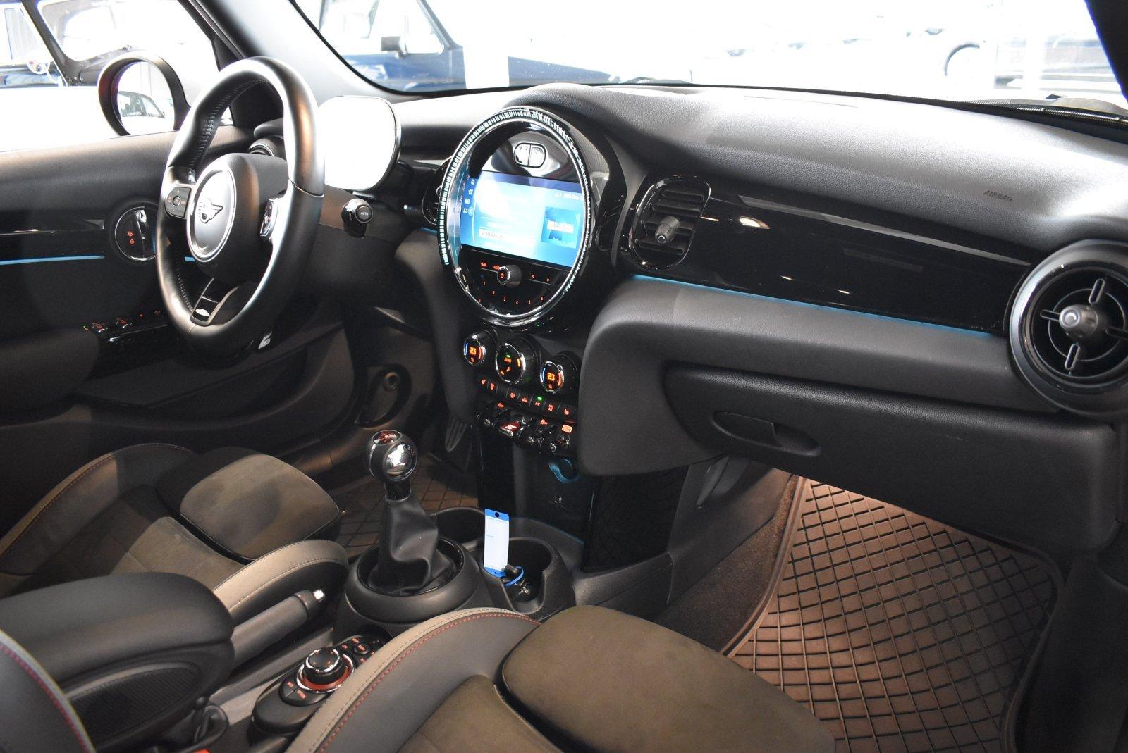 MINI Cooper John Cooper Works