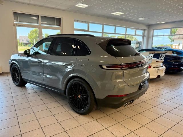 Porsche Cayenne E-Hybrid S