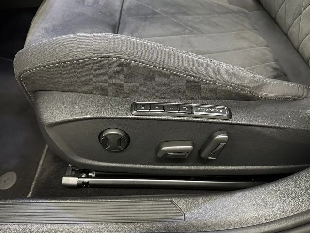 Volkswagen Golf DSG Life Variant