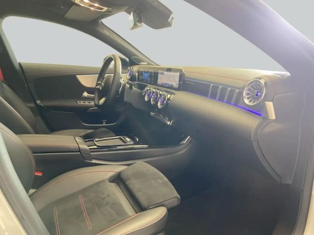 Mercedes-Benz CLA 35 AMG AMG Line