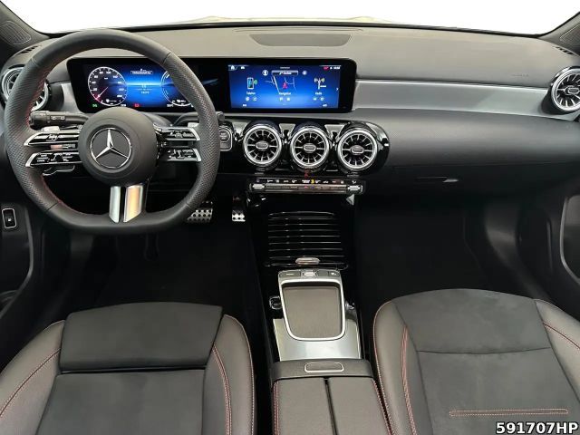 Mercedes-Benz A 250 AMG Line