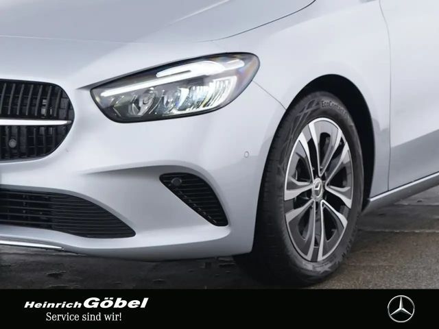 Mercedes-Benz B 200 Progressive Sedan