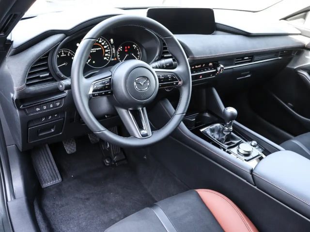 Mazda 3 2.5L SkyActiv e-Skyactiv