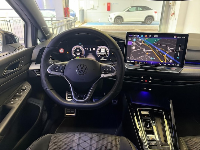 Volkswagen Golf 1.5 eTSI R-Line