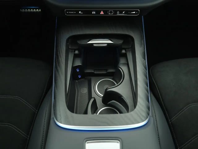 Mercedes-Benz E 220 E 220 d Sedan