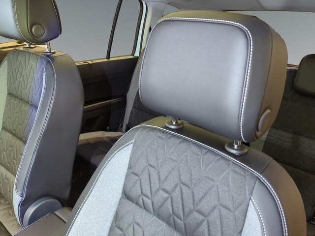 Volkswagen Touran 1.5 TSI DSG R-Line