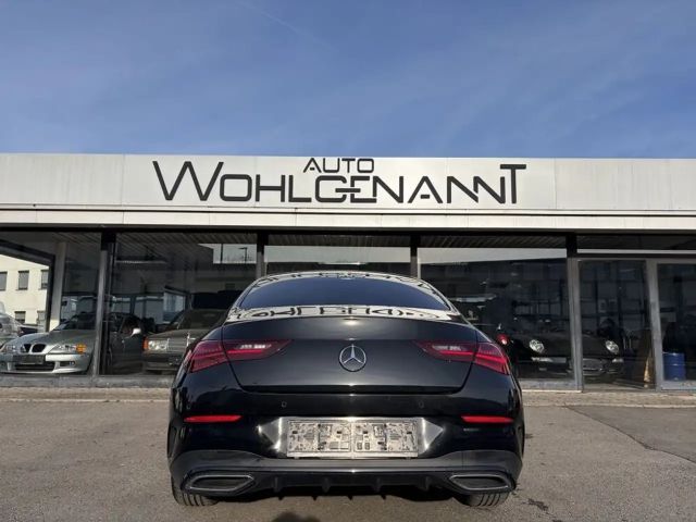 Mercedes-Benz CLA 200 CLA 200 d Sedan