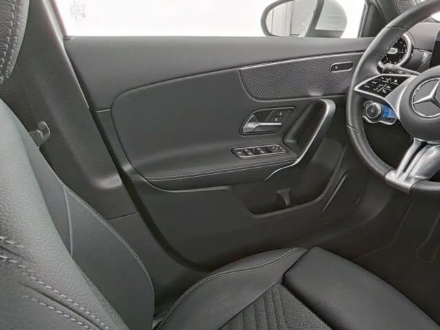 Mercedes-Benz A 180 , 7G-DCT, Progr. Advanced, Winter-Pak., Kamera,...