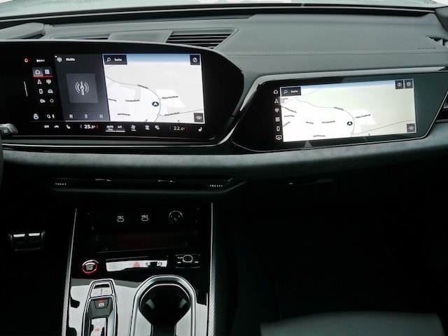 Audi A6 Avant Quattro S-Tronic