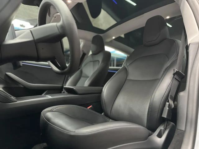 Tesla Model 3 AWD Long Range