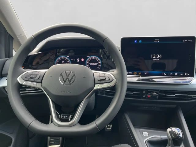 Volkswagen Golf 1.5 TSI IQ.Drive