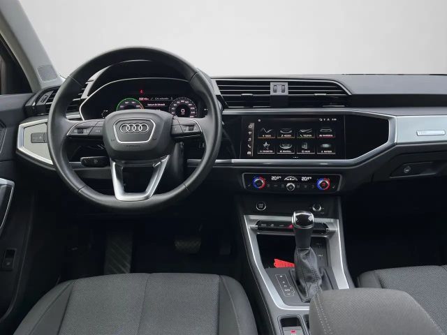 Audi Q3 S-Tronic