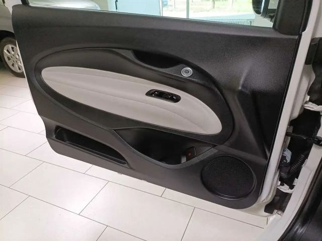 Fiat 500e by Bocelli