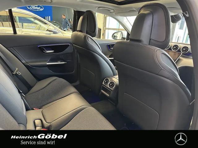 Mercedes-Benz C 200 AVANTGARDE Sedan