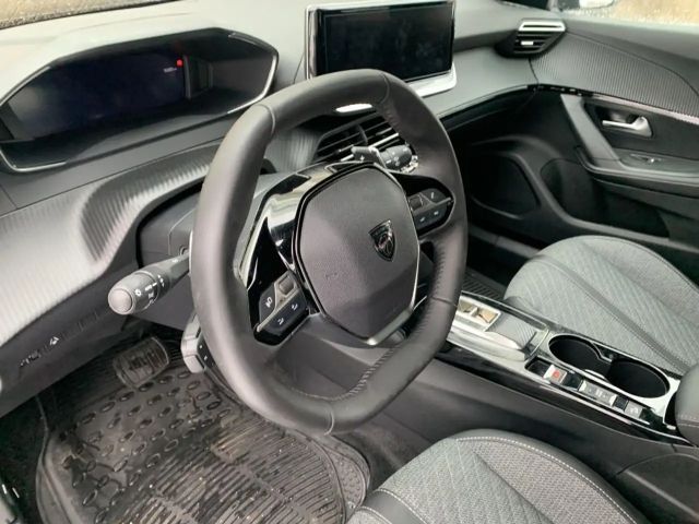 Peugeot 2008 Allure Pack EAT8 PureTech