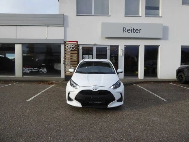 Toyota Yaris Active VVT-i