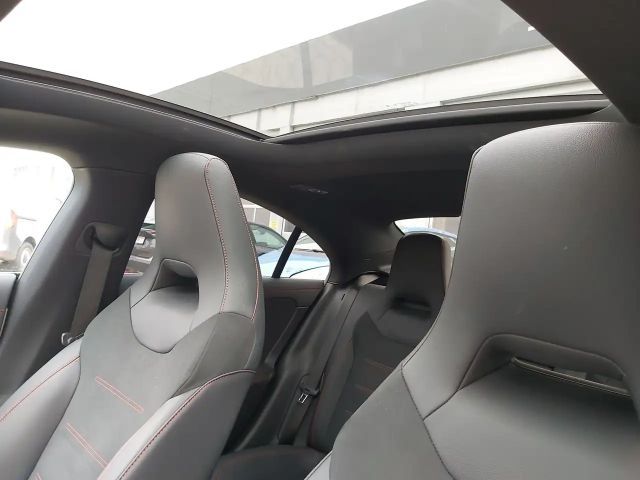 Mercedes-Benz CLA 200 AMG Line CLA 200 d Coupé