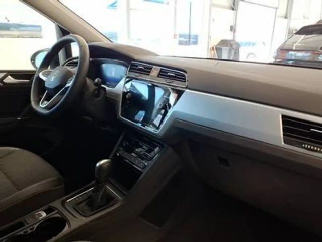 Volkswagen Touran 1.5 TSI DSG IQ.Drive