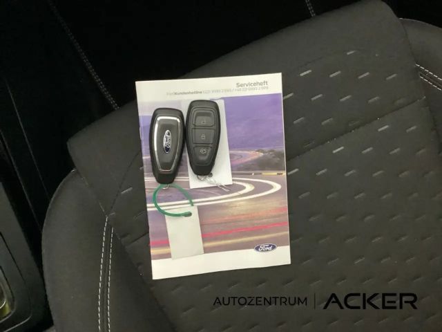 Ford Puma EcoBoost Titanium