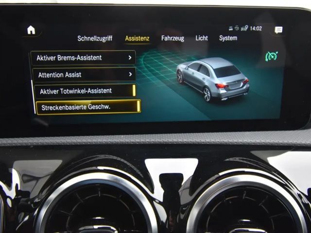 Mercedes-Benz A 250 A 250 e AMG Line