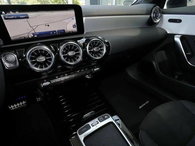 Mercedes-Benz CLA 220 AMG Line CLA 220 d