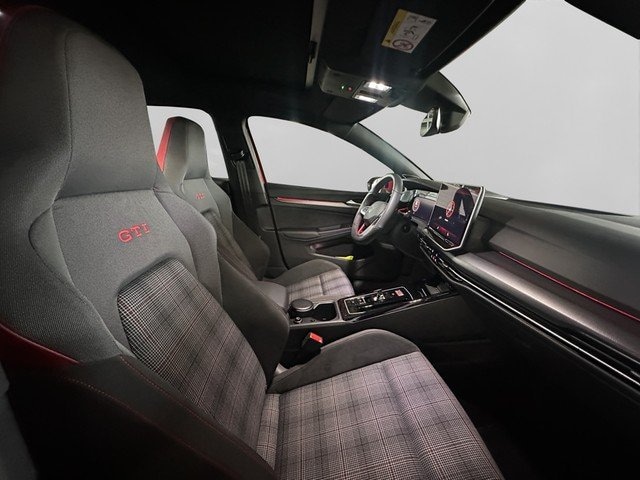 Volkswagen Golf 2.0 TSI DSG Golf VIII