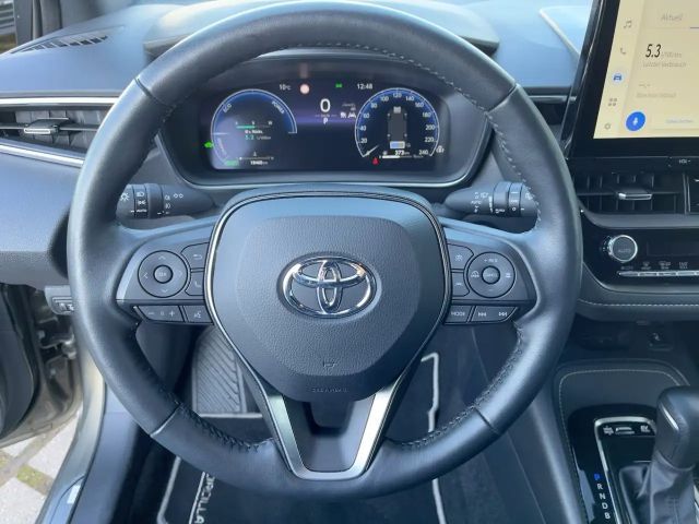 Toyota Corolla Hybride Team D