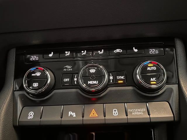 Skoda Karoq Edition 130 DSG*AHK*Rückfahrk*Frontscheibenheiz