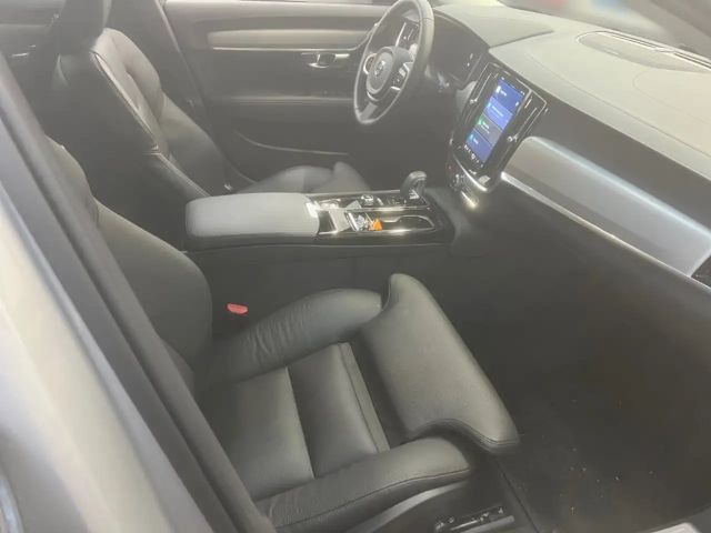 Volvo V90 AWD Dark Plus T6