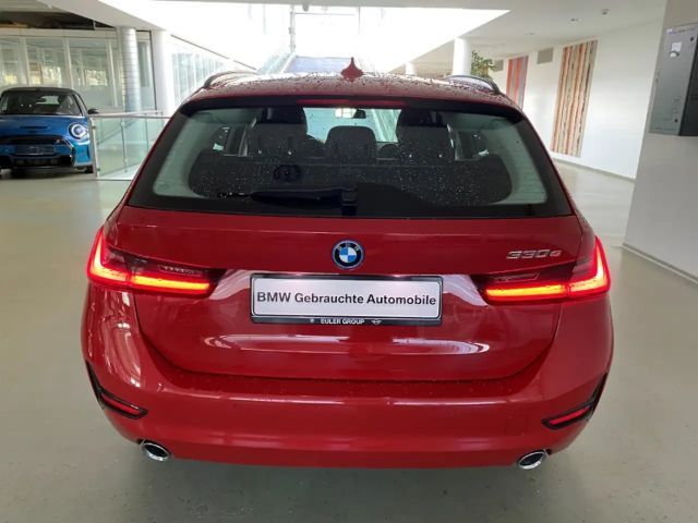 BMW 330 330e Touring