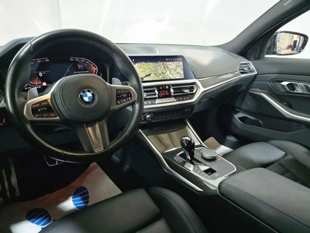 BMW 330 330d M-Sport Sedan