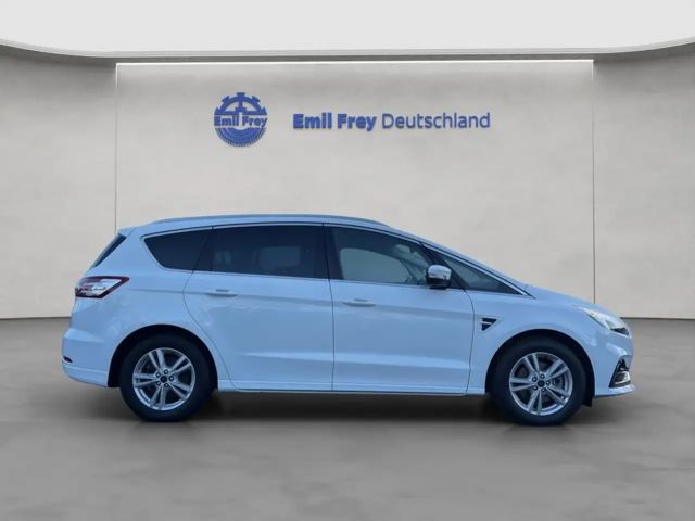 Ford S-Max Titanium