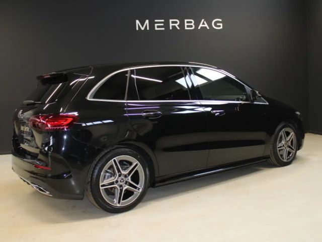 Mercedes-Benz B 180 AMG Line