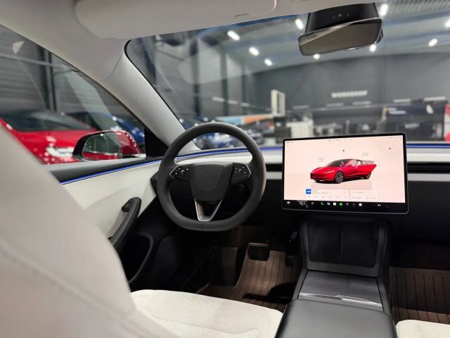 Tesla Model 3 RWD
